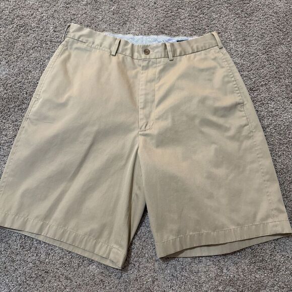 Cremieux Definitive Men's Lightweight Twill 9" Inseam Shorts Khaki Chino 33 - Picture 1 of 8